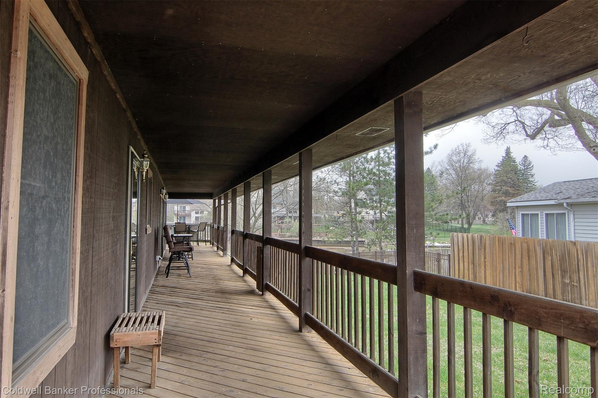 3-Lakefront Porch.jpg