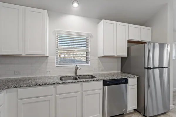 $1,950 | 221 Bridgestone Way, Buda, TX 78610