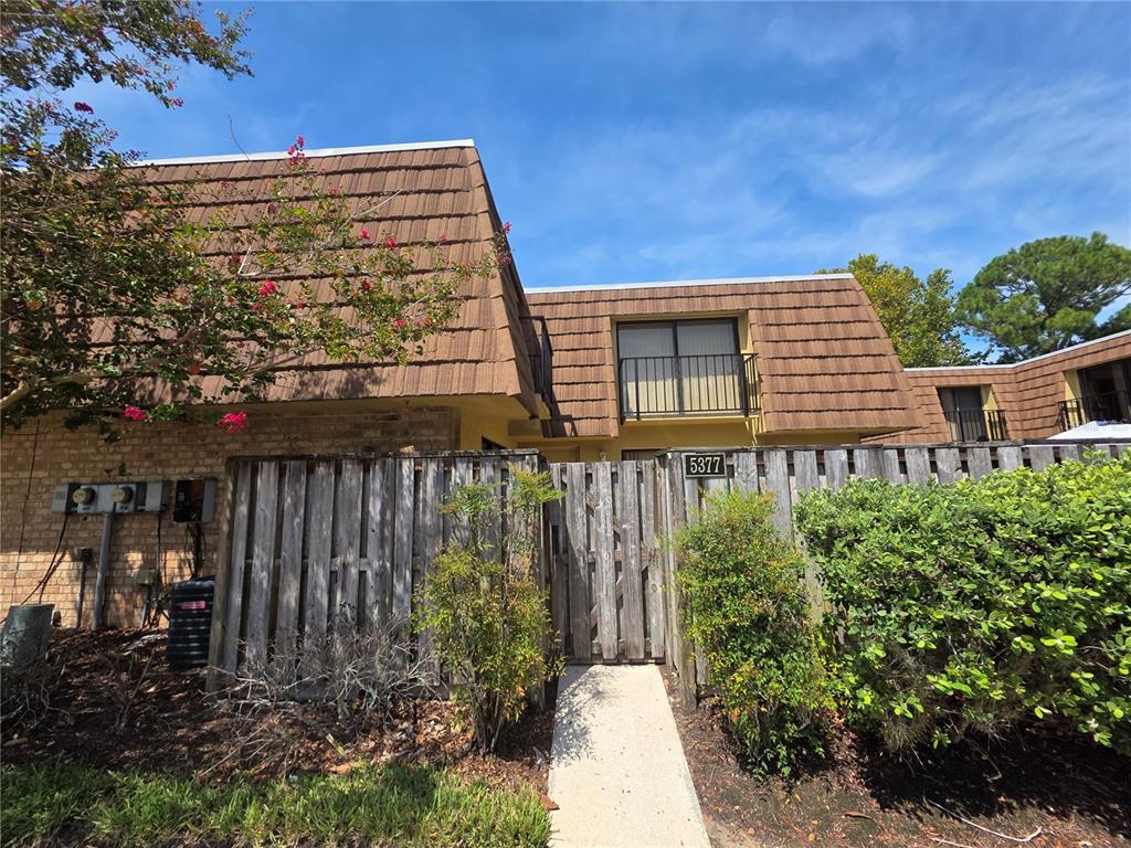 a view of a large building