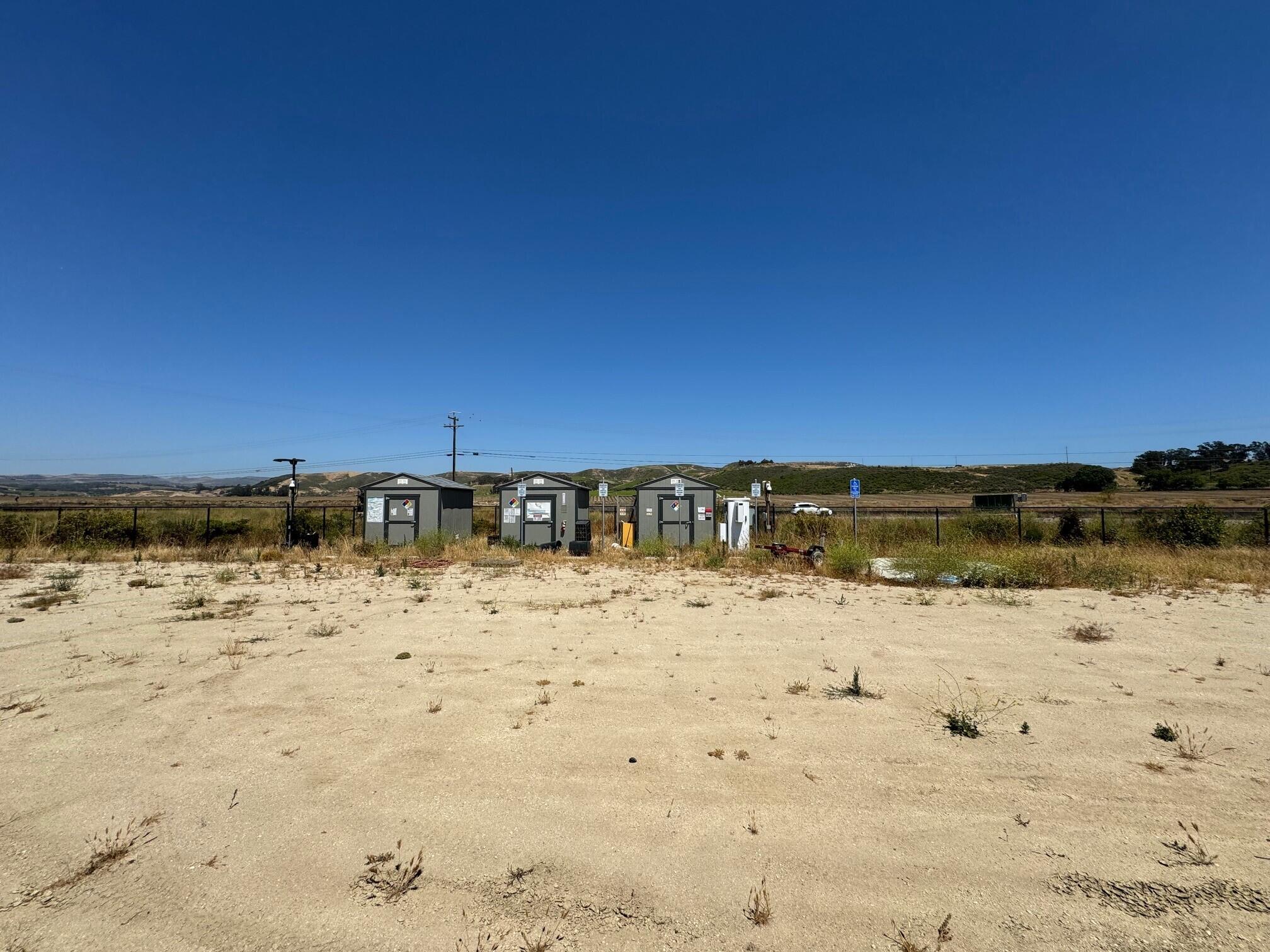 801-851 Highway 246 Lompoc, CA 93436 - Photo 11 of 37 Parking Area