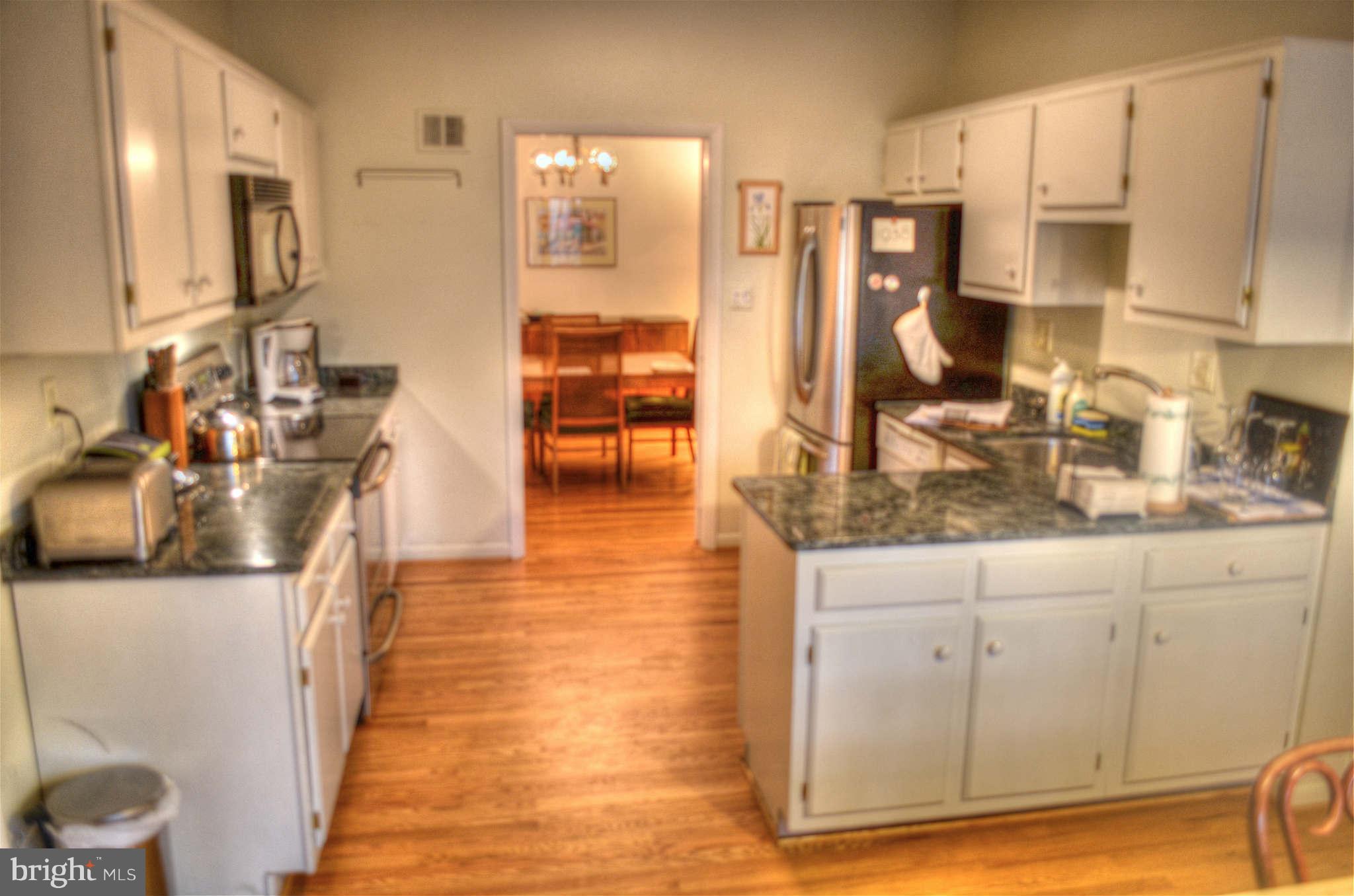 12011 Whip Road Reston, VA 20191 - Photo 3 of 23 Kitchen