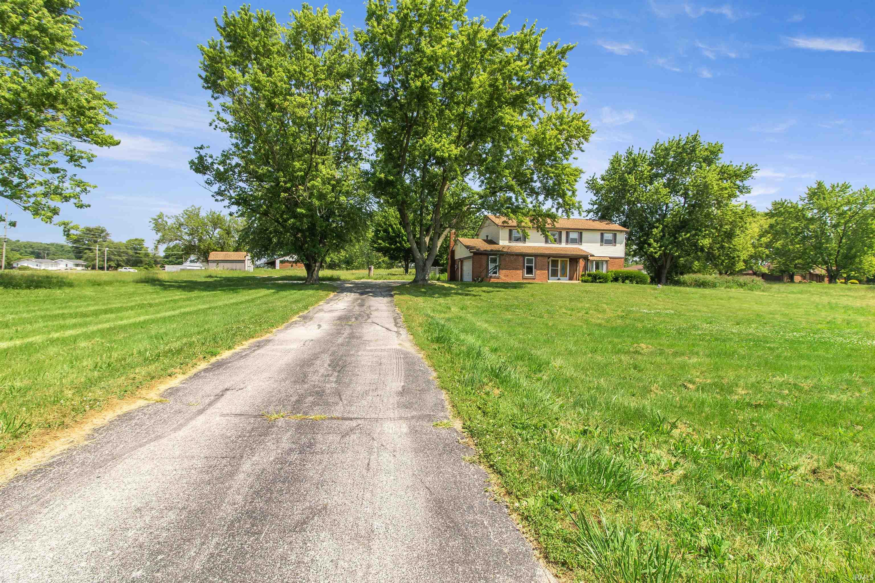 933 East Bocock Road Marion, IN 46952 - Photo 2 of 25