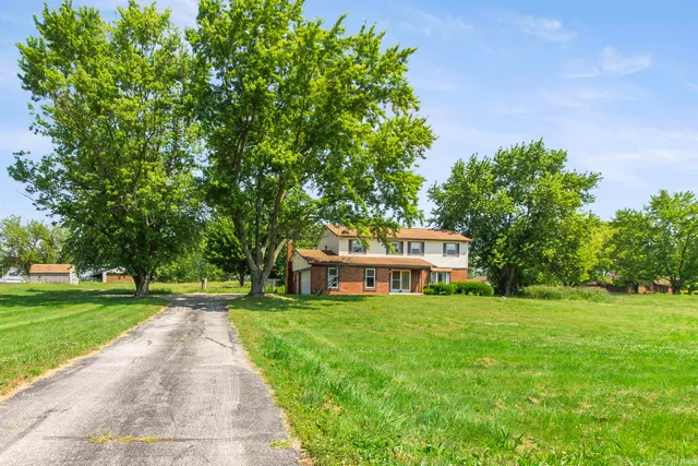 $230,000 | 933 East Bocock Road, Marion, IN 46952