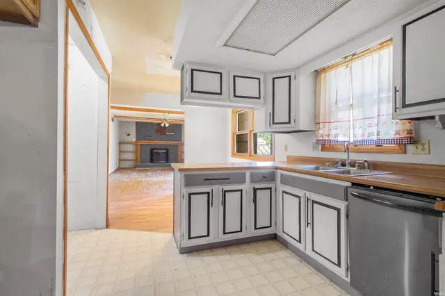 $230,000 | 933 East Bocock Road, Marion, IN 46952