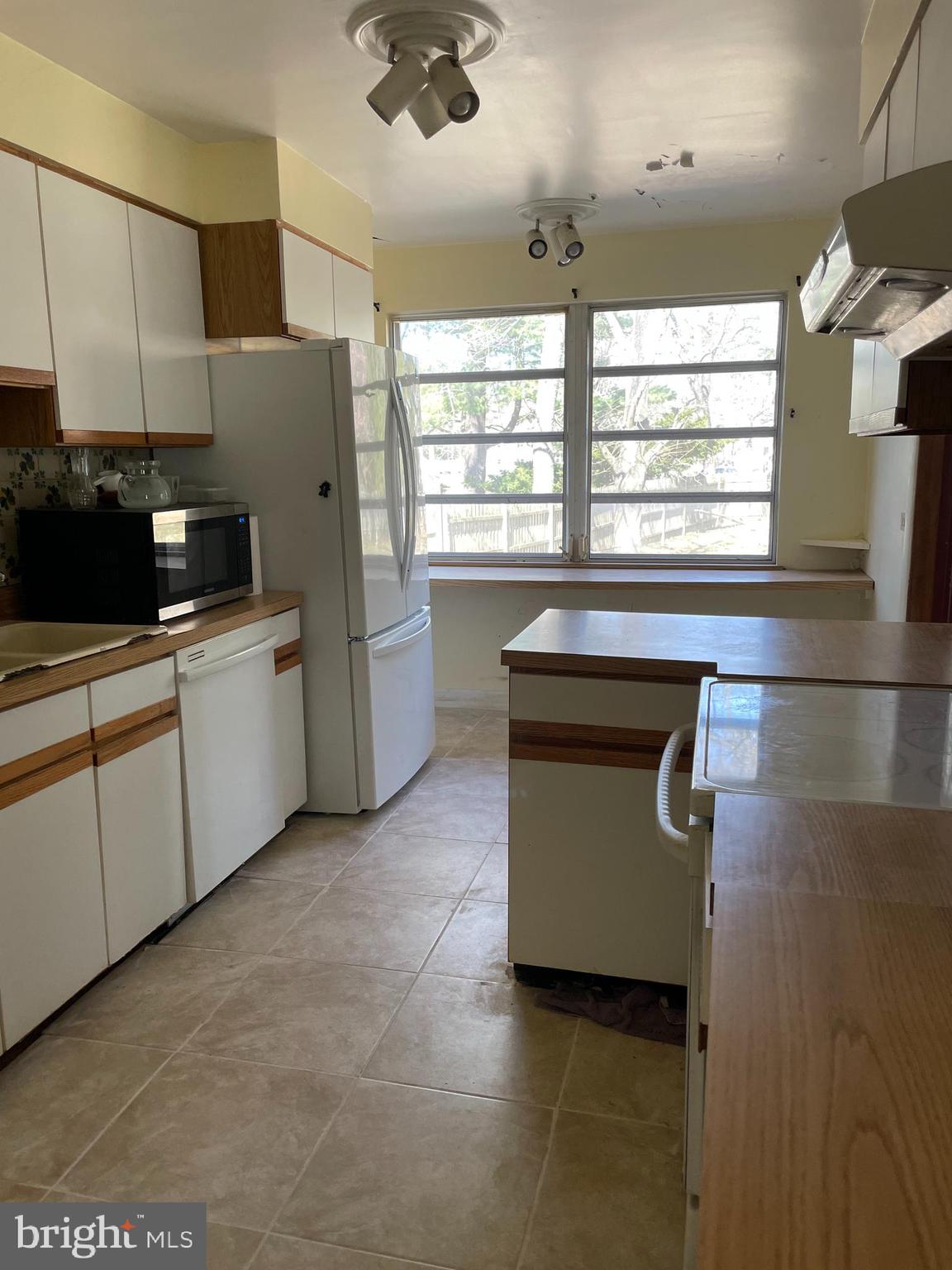 10 Ramson Avenue Ewing, NJ 08628 - Photo 8 of 19