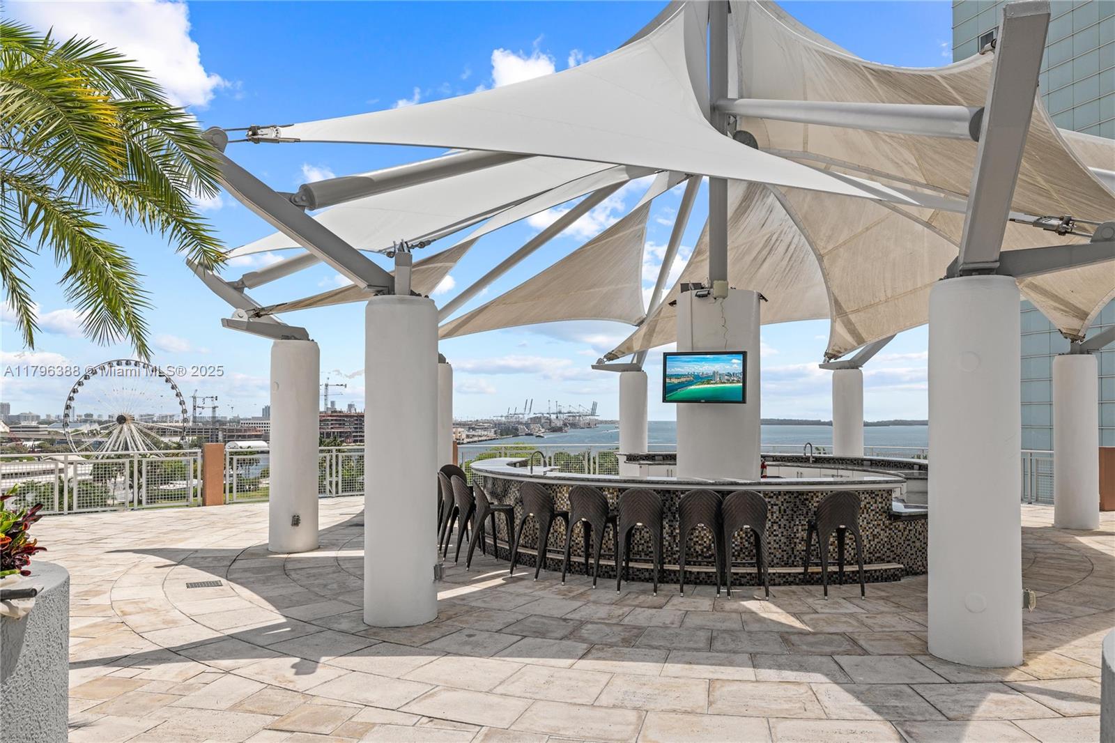 244 Biscayne Boulevard, Unit 645 Miami, FL 33132 - Photo 19 of 45 a view of a back yard of the house