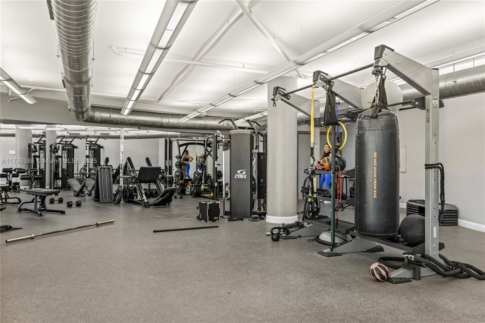 244 Biscayne Boulevard, Unit 645 Miami, FL 33132 - Photo 31 of 45 a view of a room with gym equipment
