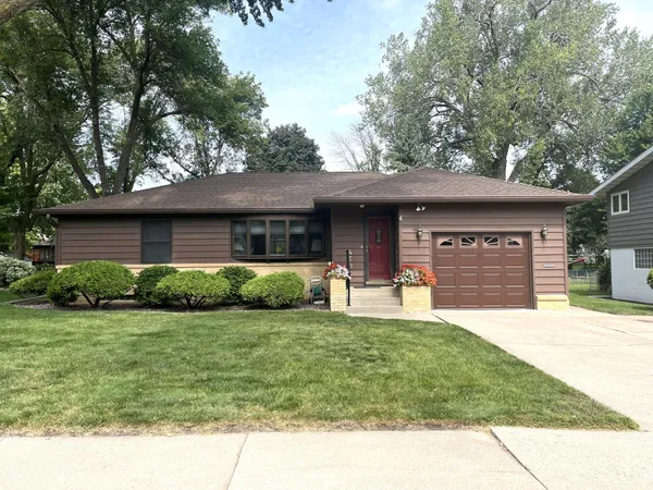 $199,900 | 459 Water Street, Fairmont, MN 56031