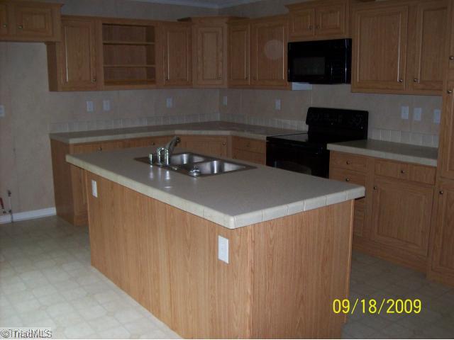 782 Jolly Road Lexington, NC 27292 - Photo 8 of 11 Kitchen.