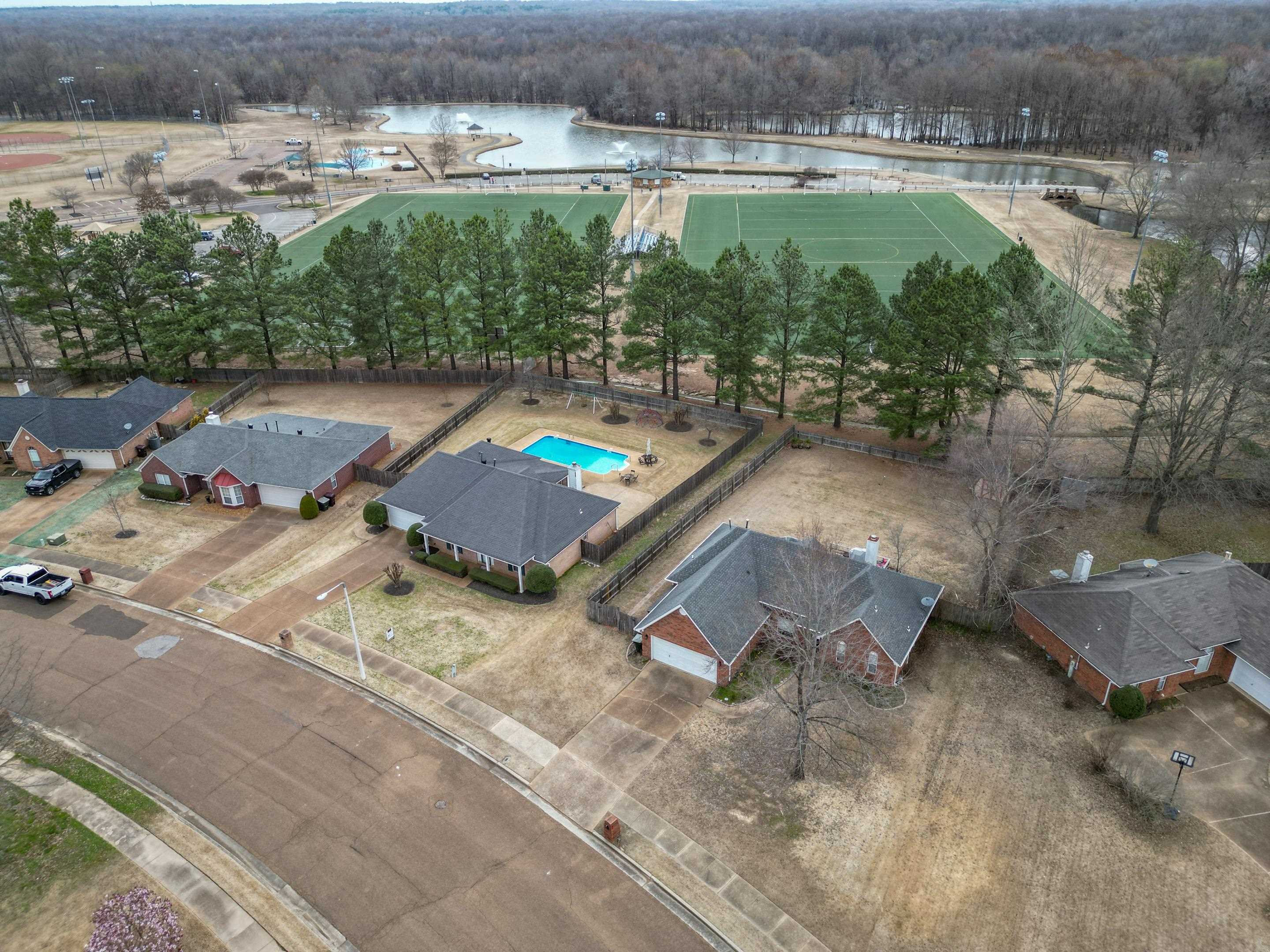 1506 Wolf Ridge Drive Collierville, TN 38017 - Photo 3 of 25 Gallery Image 3