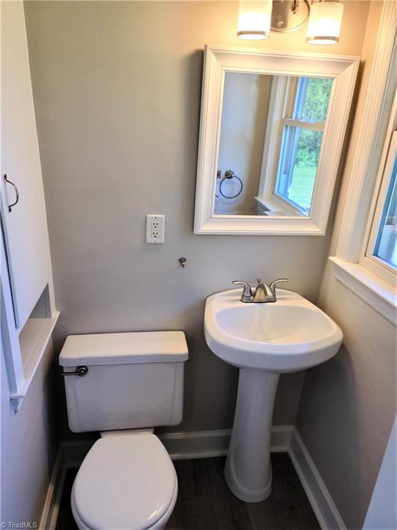 7160 Franklin Road Lewisville, NC 27023 - Photo 8 of 16 Half bath off master
