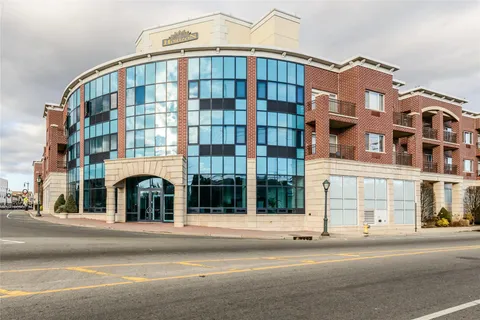 $435,000 | 130 Post Avenue, Unit 316, Westbury, NY 11590