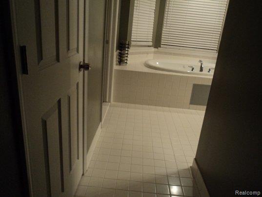 22629 Brantingham Road Macomb, MI 48044 - Photo 7 of 20 DSC00334.JPG