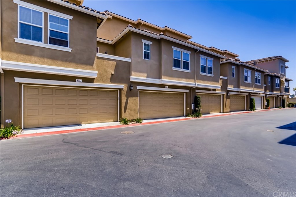 8041 Monaco Stanton, CA 90680 - Photo 2 of 28