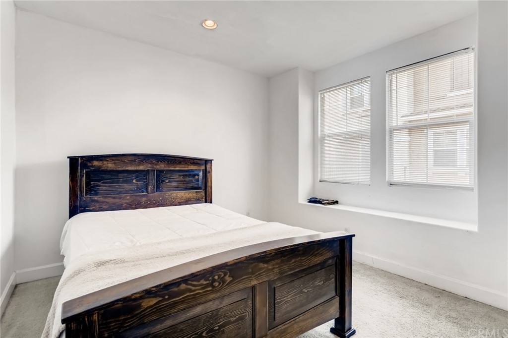 8041 Monaco Stanton, CA 90680 - Photo 16 of 28