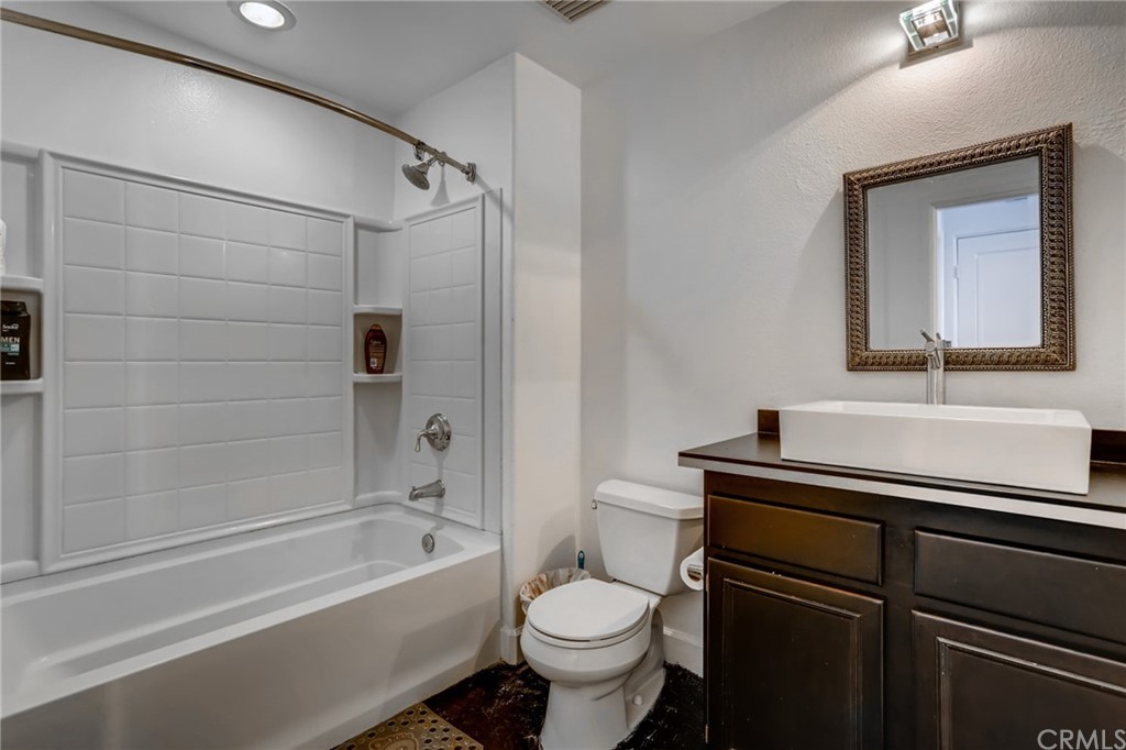 8041 Monaco Stanton, CA 90680 - Photo 17 of 28