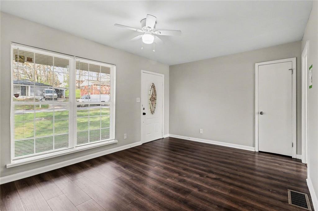 6344 Westbury Road Riverdale, GA 30274 - Photo 5 of 24