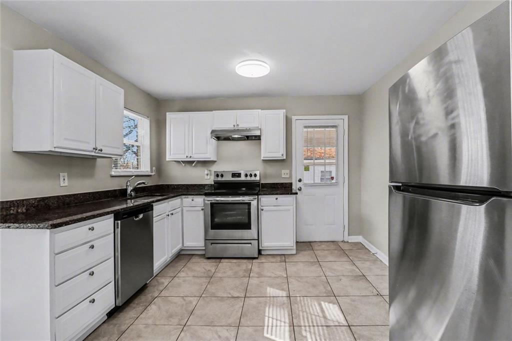 6344 Westbury Road Riverdale, GA 30274 - Photo 8 of 24