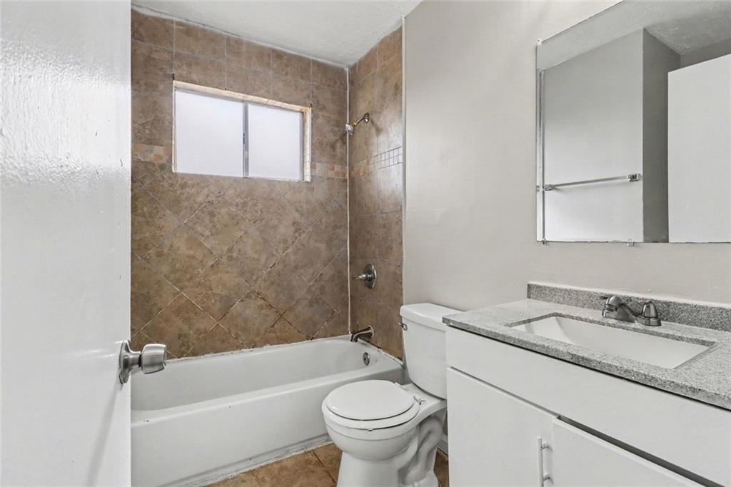 6344 Westbury Road Riverdale, GA 30274 - Photo 10 of 24