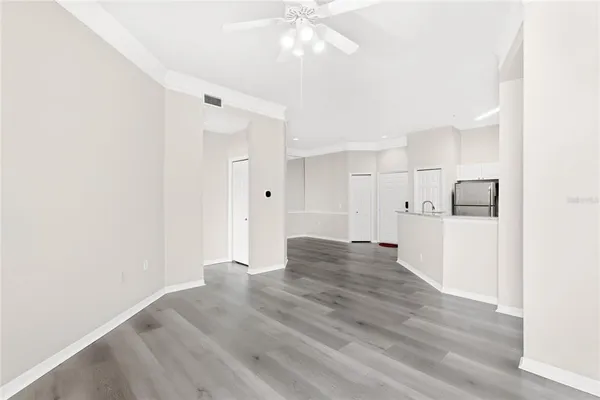 $2,000 | 5160 Northridge Road, Unit 301, Sarasota, FL 34238