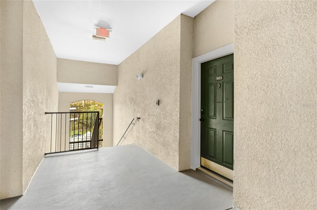 5160 Northridge Road, Unit 301 Sarasota, FL 34238 - Photo 2 of 45