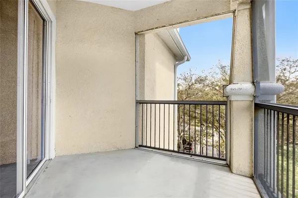 $2,000 | 5160 Northridge Road, Unit 301, Sarasota, FL 34238