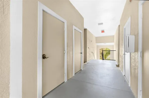 $2,000 | 5160 Northridge Road, Unit 301, Sarasota, FL 34238