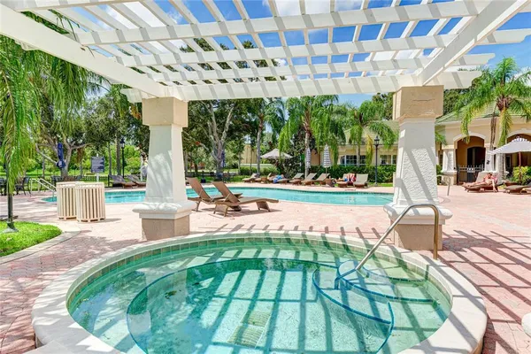 $2,000 | 5160 Northridge Road, Unit 301, Sarasota, FL 34238