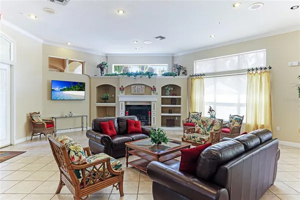 $2,000 | 5160 Northridge Road, Unit 301, Sarasota, FL 34238