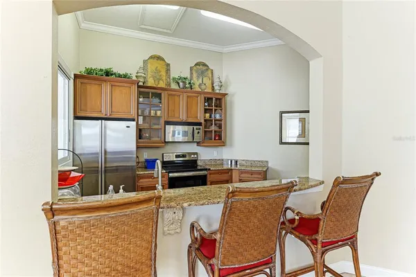 $2,000 | 5160 Northridge Road, Unit 301, Sarasota, FL 34238