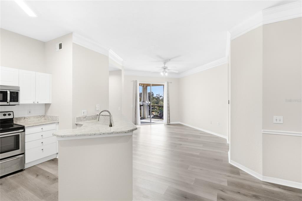 5160 Northridge Road, Unit 301 Sarasota, FL 34238 - Photo 4 of 45