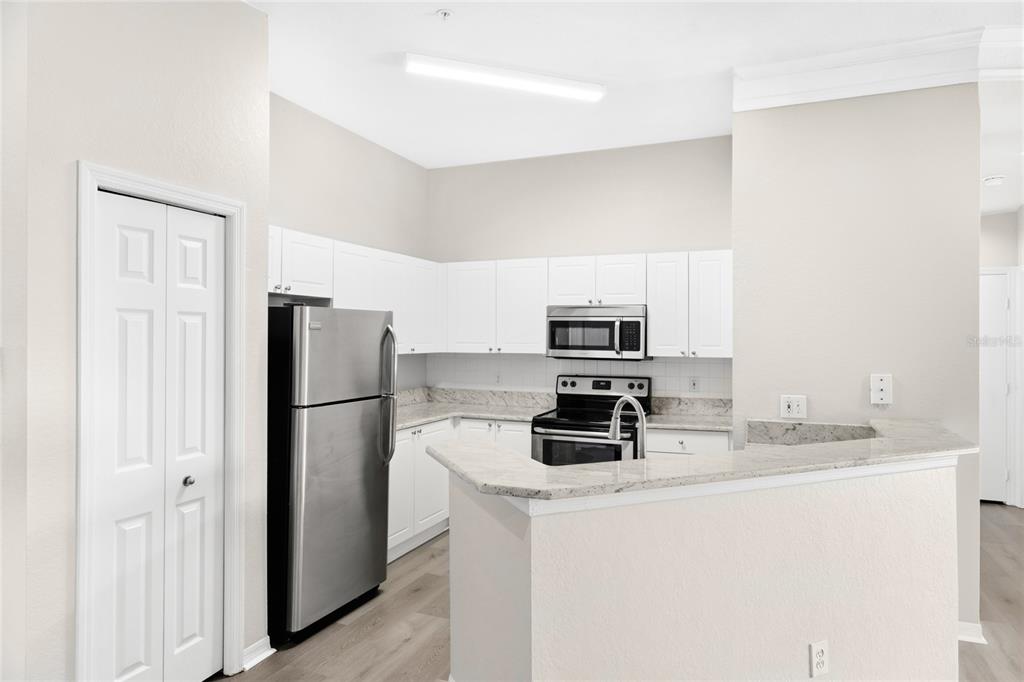 5160 Northridge Road, Unit 301 Sarasota, FL 34238 - Photo 5 of 45