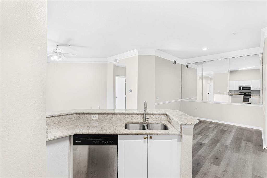 5160 Northridge Road, Unit 301 Sarasota, FL 34238 - Photo 7 of 45