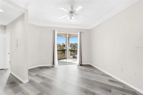 $2,000 | 5160 Northridge Road, Unit 301, Sarasota, FL 34238