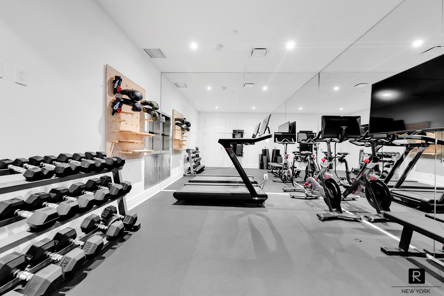 30 Sullivan Street Manhattan, NY 10012 - Photo 19 of 25 a view of a room with gym equipment