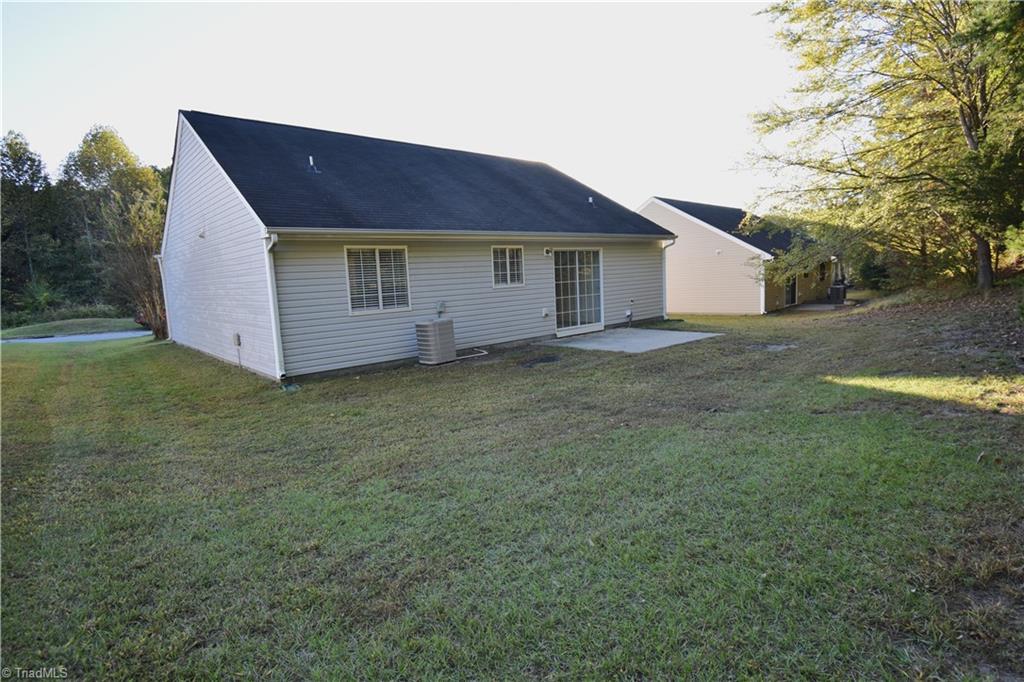 2553 Stratford Lake Road Winston-Salem, NC 27103 - Photo 19 of 19 the back yard is nice flat