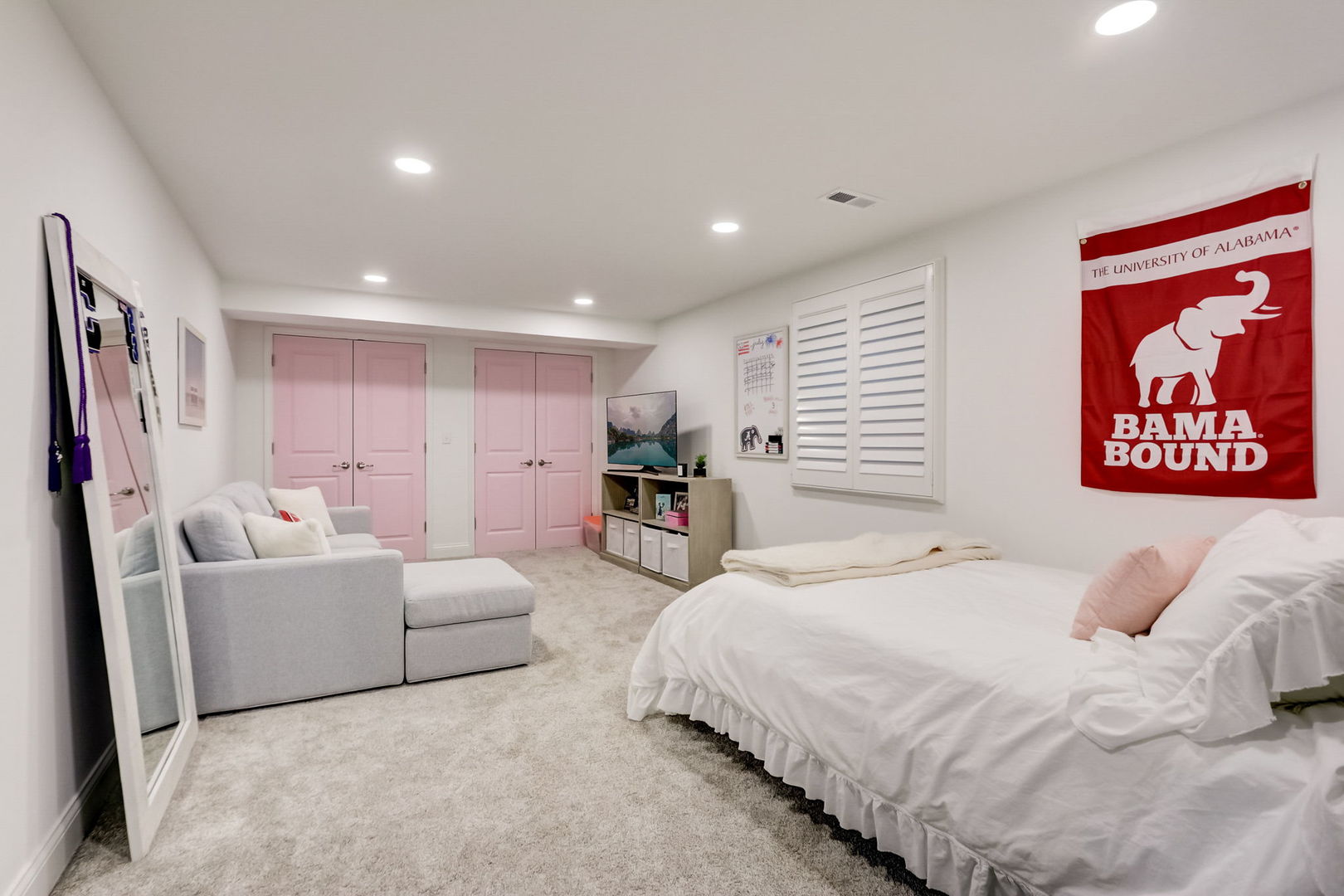 3630 Edelweiss Road Elgin, IL 60124 - Photo 33 of 47 a spacious bedroom with a bed and a couch