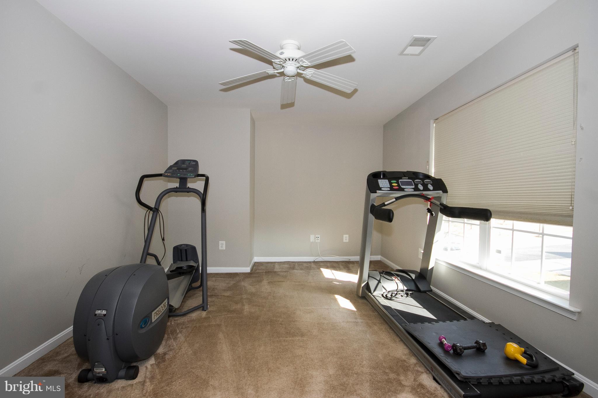 2001 Willowcrest Circle Baltimore, MD 21209 - Photo 13 of 27 SITTING ROOM OFF MASTER BEDROOM