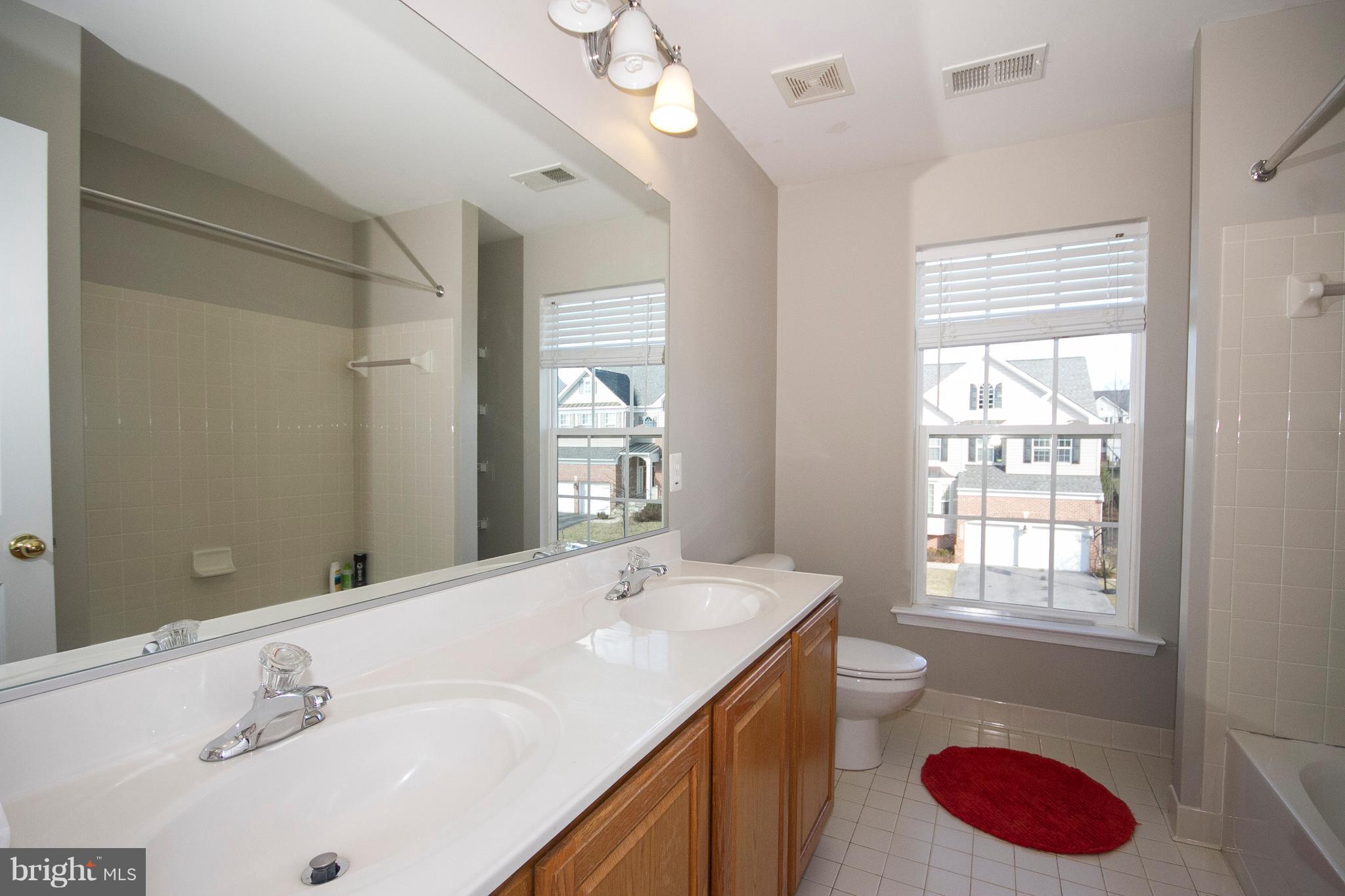 2001 Willowcrest Circle Baltimore, MD 21209 - Photo 19 of 27 FAMILY BATH