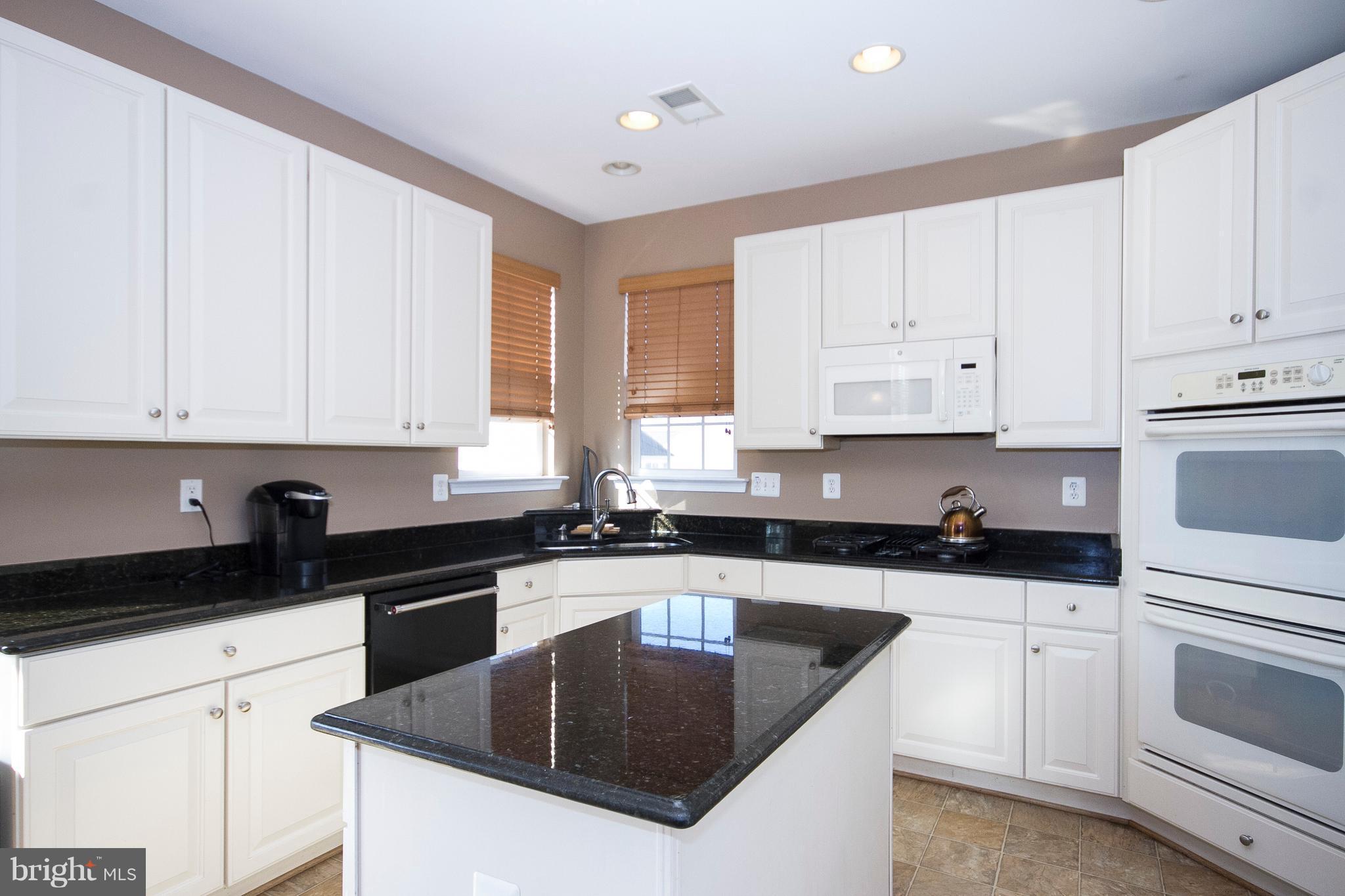 2001 Willowcrest Circle Baltimore, MD 21209 - Photo 7 of 27 Kitchen
