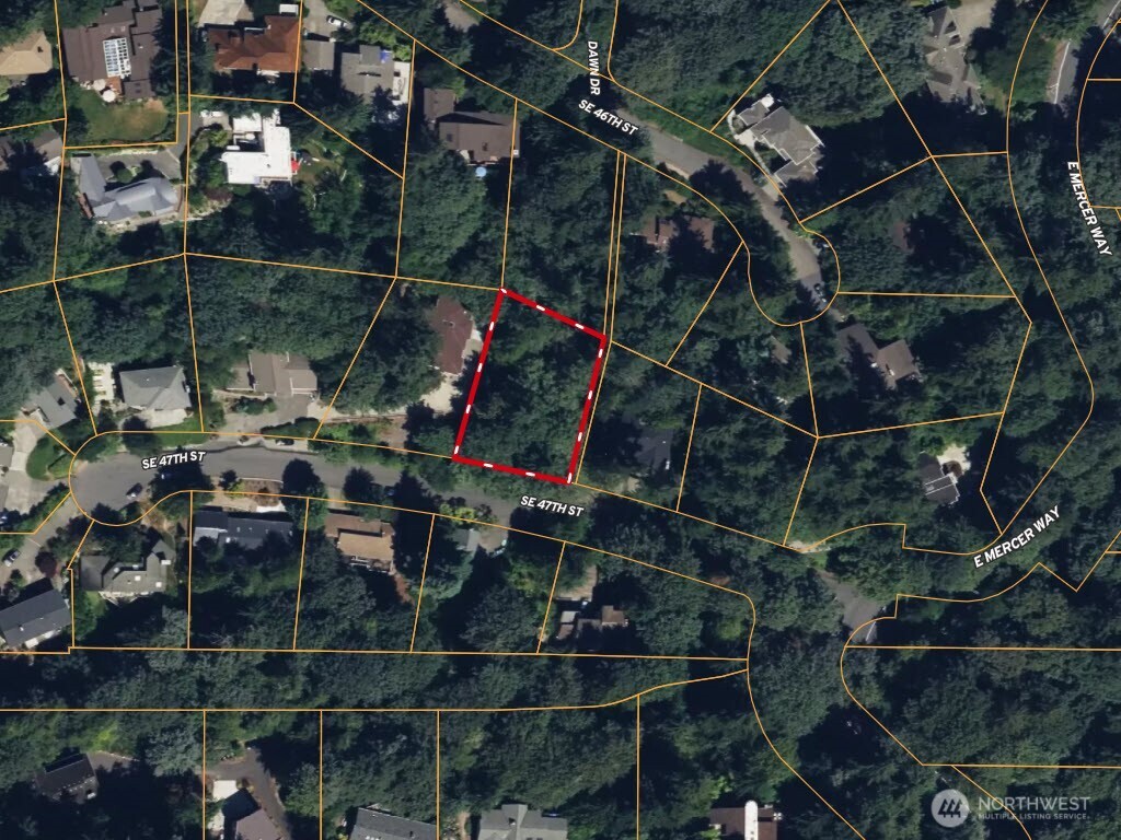 9458 Southeast 47th Street Mercer Island, WA 98040 - Photo 15 of 20 a view of entryway