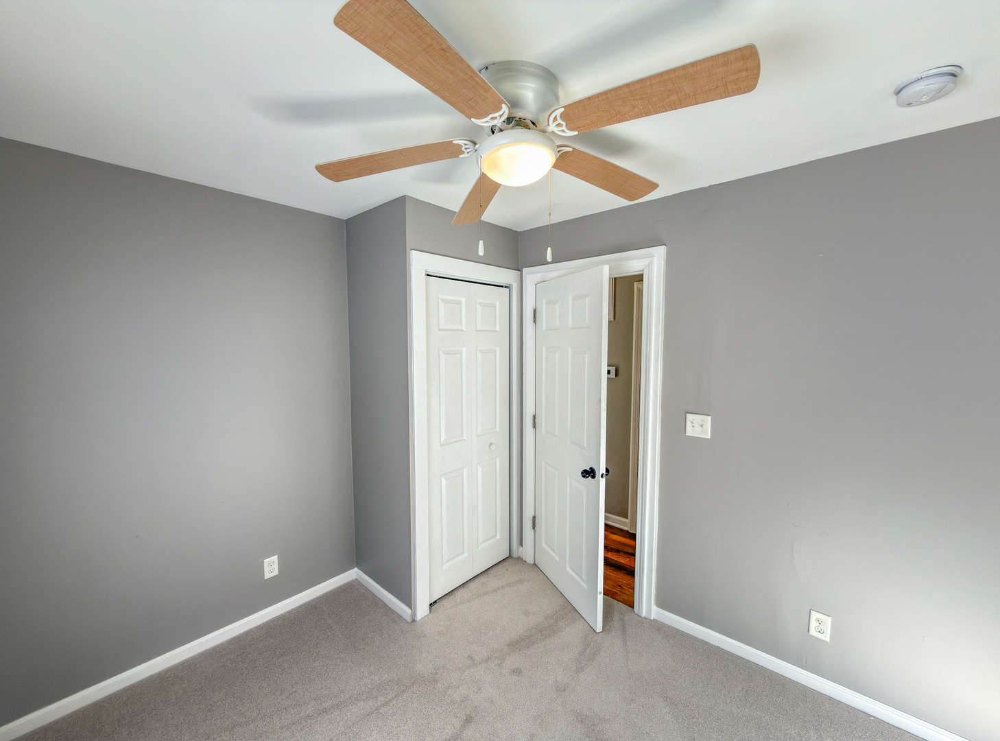 2612 West Kirby Avenue Champaign, IL 61821 - Photo 11 of 13