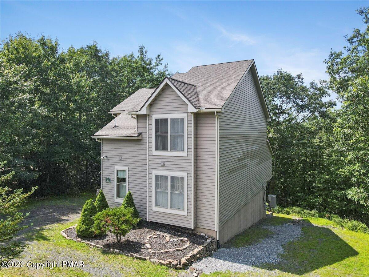 403 Upper Deer Valley Road Tannersville, PA 18372 - Photo 3 of 47 03-Photo_6816409_DJI_665_jpg_6329638_0_2