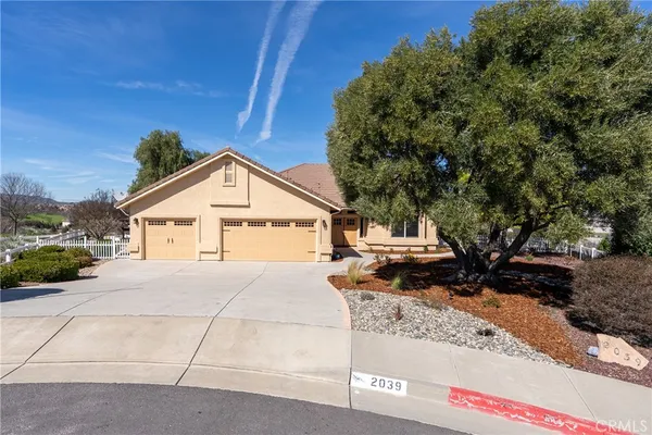 $1,025,000 | 2039 Promontory Place, Paso Robles, CA 93446