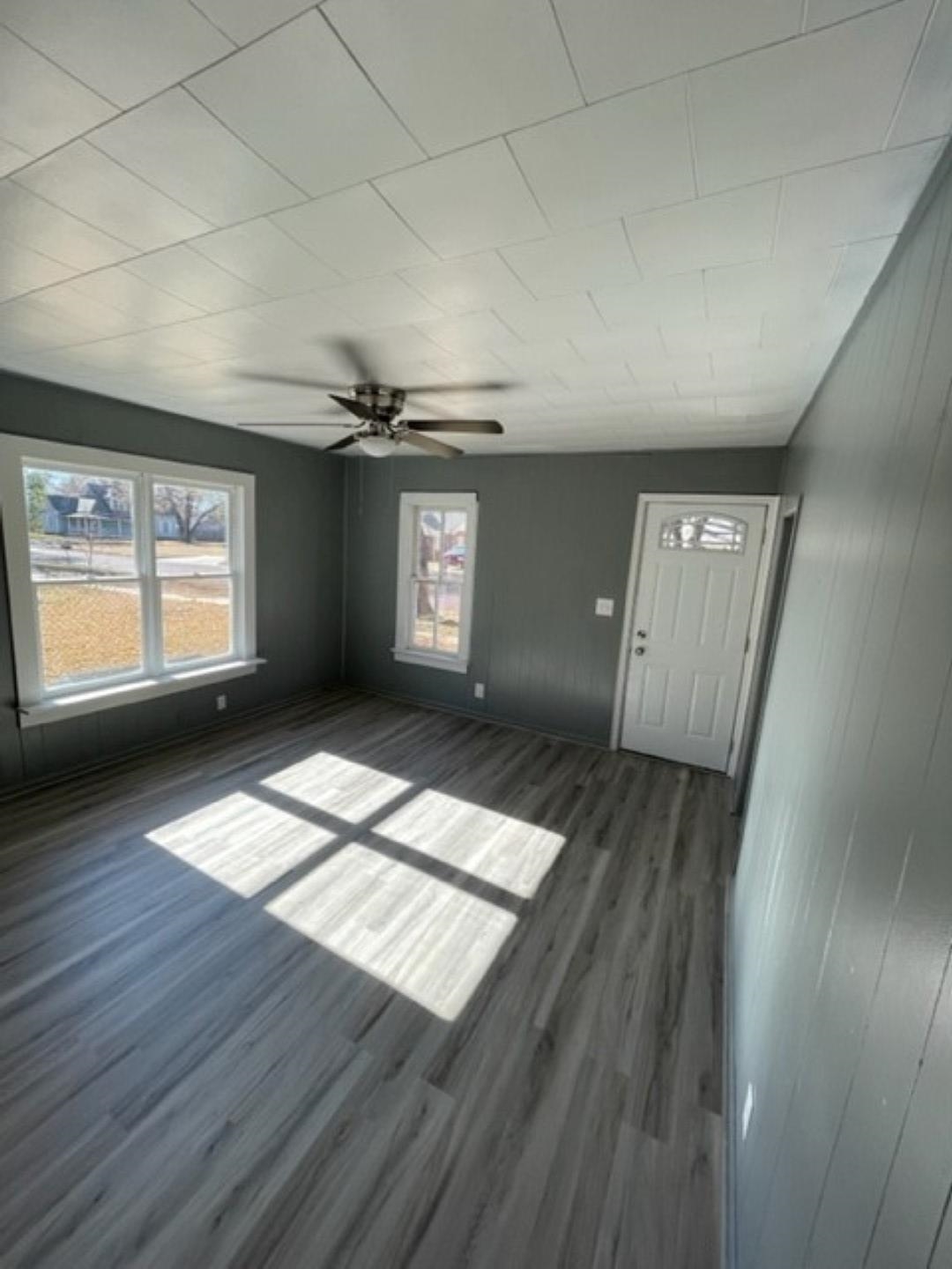 1710 Loomis Street Winfield, KS 67156 - Photo 12 of 16