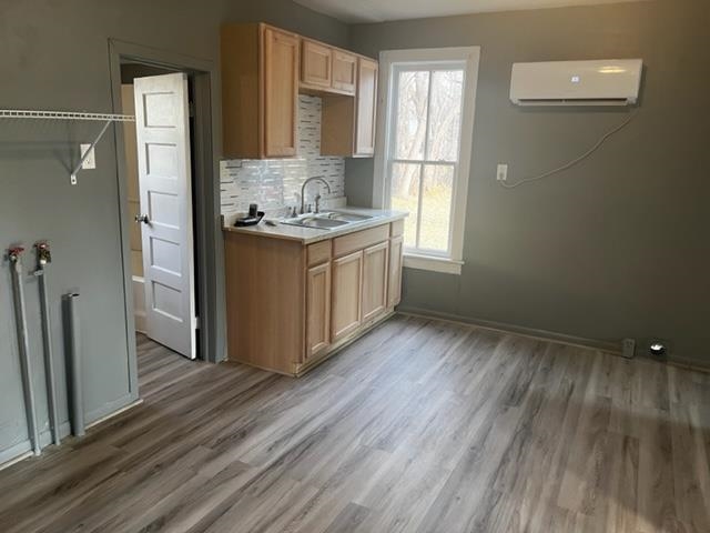 1710 Loomis Street Winfield, KS 67156 - Photo 6 of 16