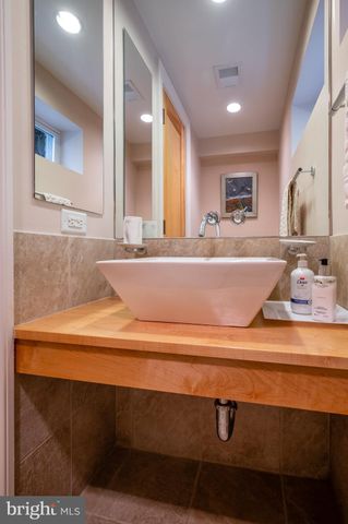 $735,000 | 425 Mt Vernon Avenue, Alexandria, VA 22301