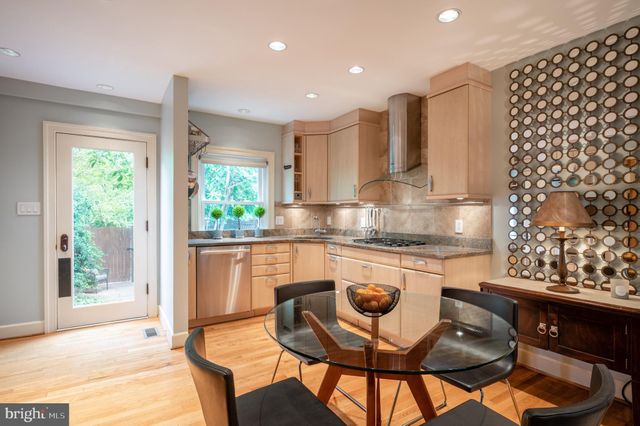 $735,000 | 425 Mt Vernon Avenue, Alexandria, VA 22301