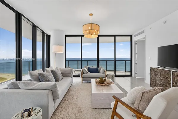 $3,399,000 | 900 North Ocean Boulevard, Unit 906, Pompano Beach, FL 33062