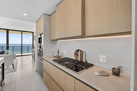 $3,500,000 | 900 North Ocean Boulevard, Unit 906, Pompano Beach, FL 33062